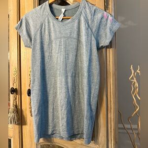 Lululemon Athletica Heather Light Green Crew Neck Tee